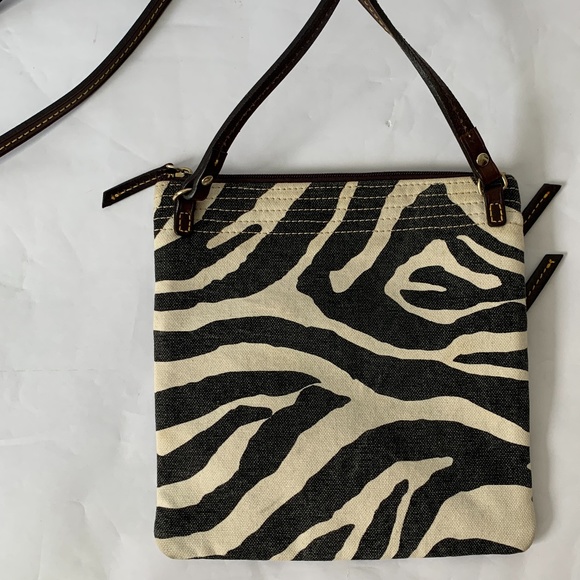 Dooney & Bourke Crossbody Purse (NWOT) - Picture 5 of 8